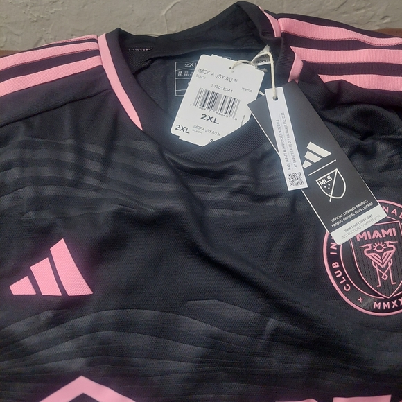 Adidas Messi Soccor Jersey. - Picture 7 of 8